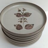 Flat plates made of Arnon stoneware
