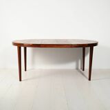 Table extensible arrondie en palissandre danois, années 1950/60