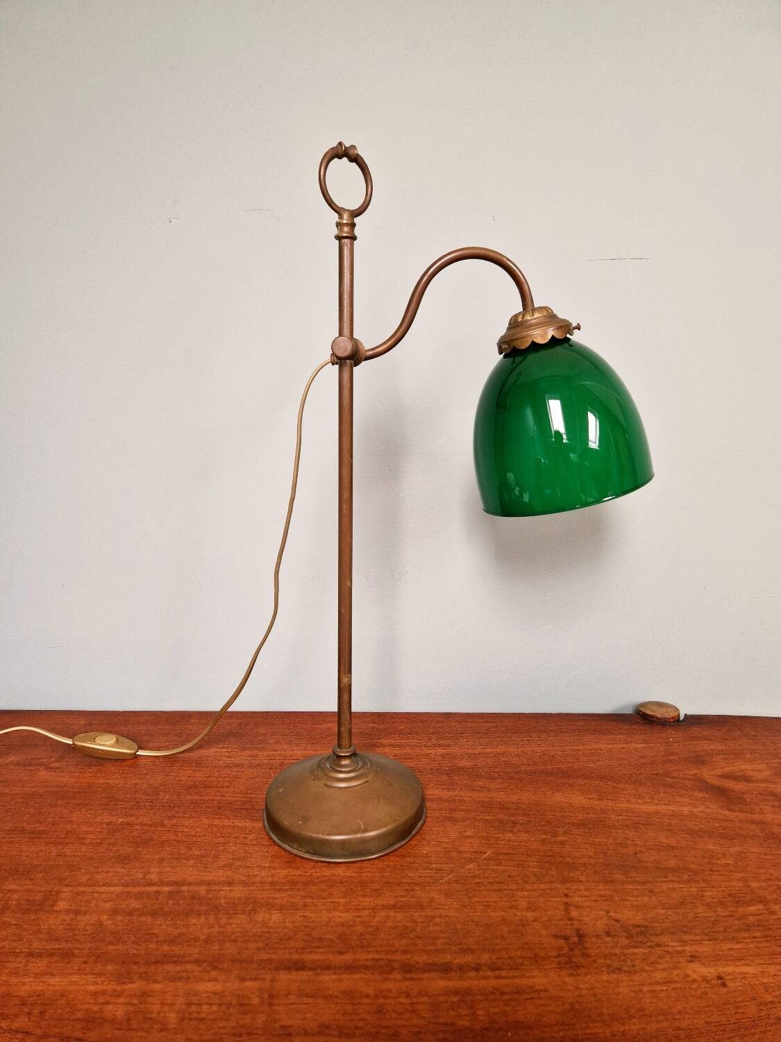 Art Deco brass and green opaline desk lamp, 1920-30