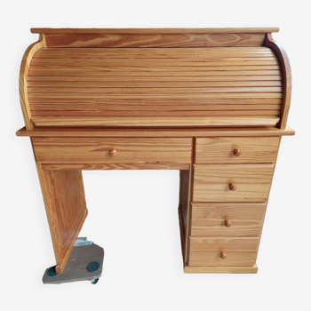 American desk with pine shutter