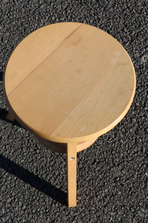 Tabouret à vis bois tripode