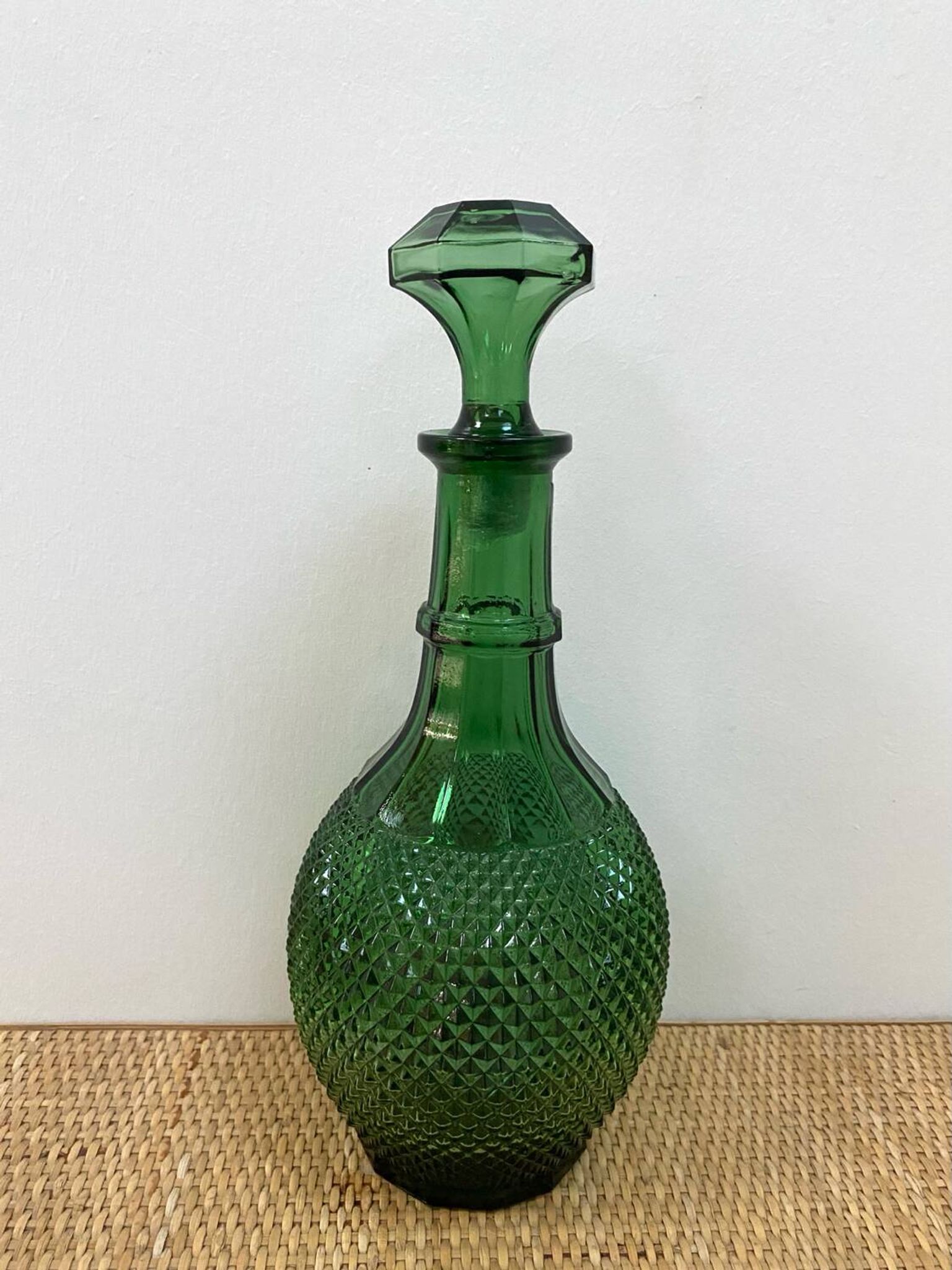 Italian carafe Empoli from the 1960s - Glass with diamond points.