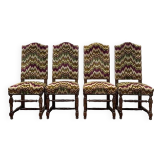 4 chaises de style Louis XIII en bois tournés et velours