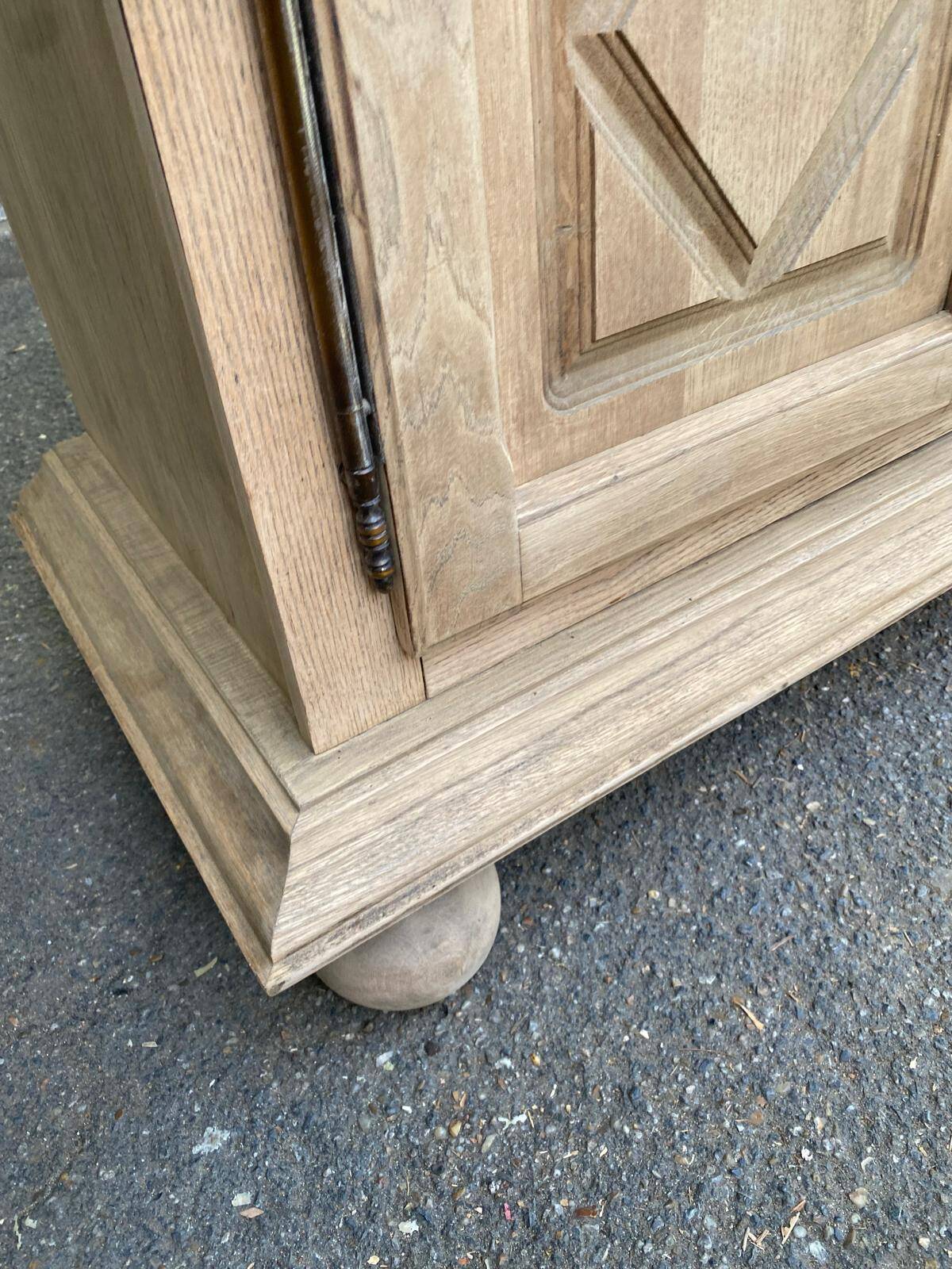 Buffet armoire with 4 doors, diamond point, stripped in light oak from the 1970s.