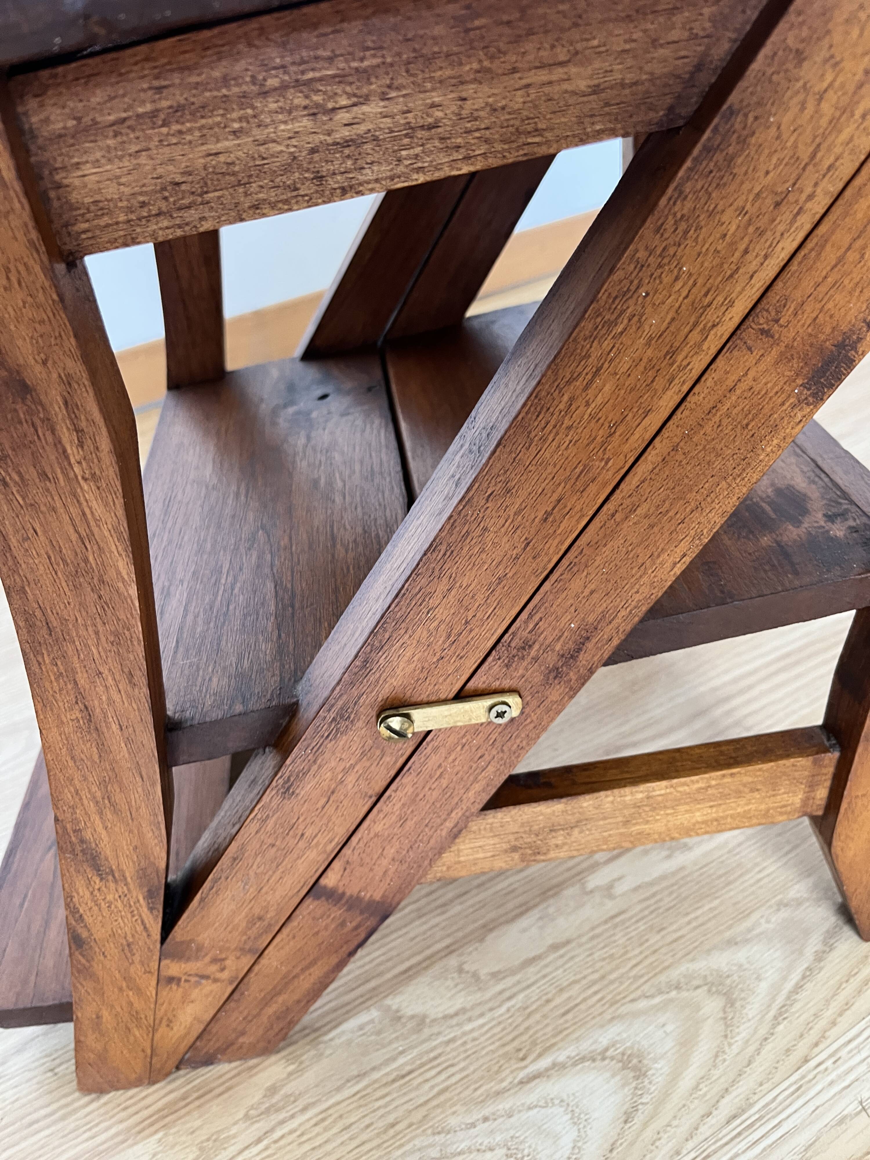 Chaise escabeau en bois