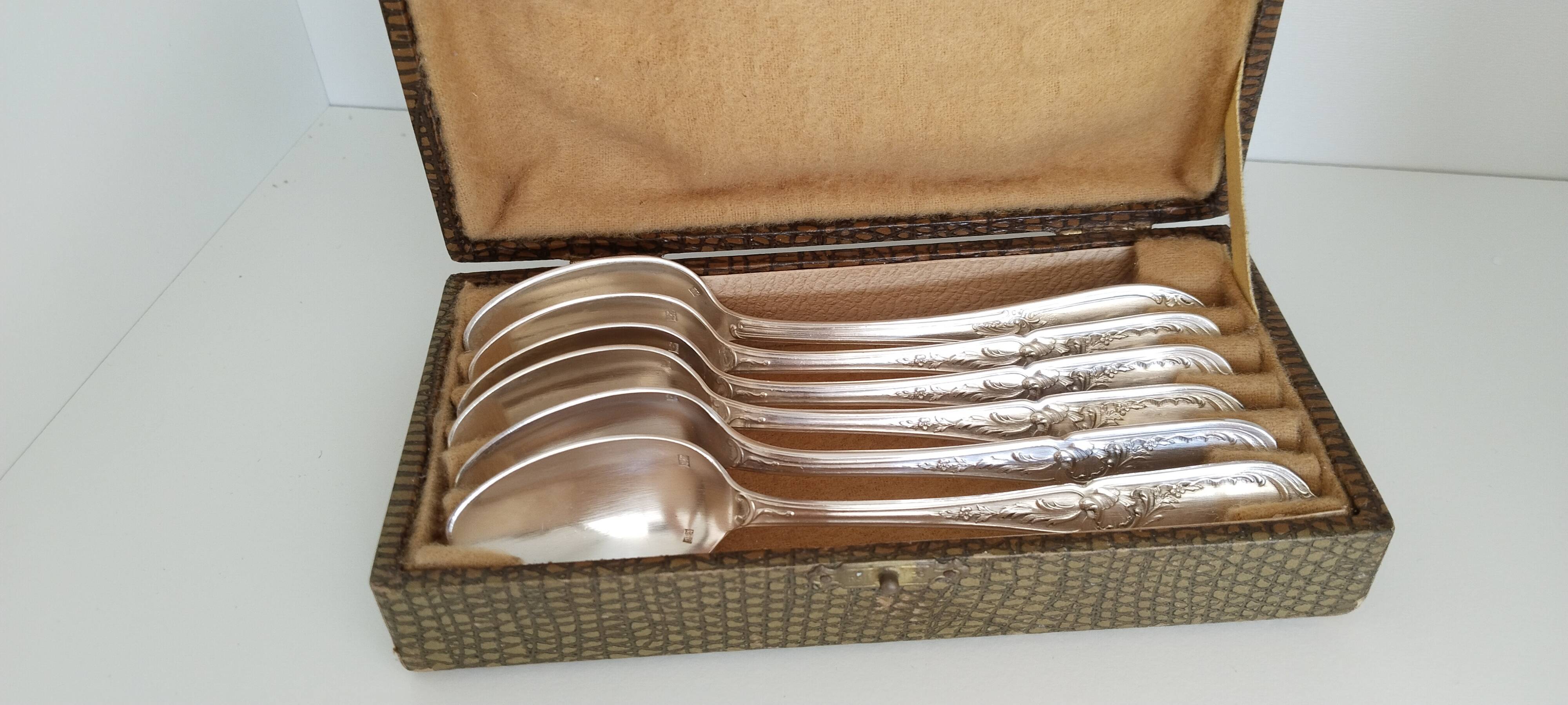 Cuillères à dessert en argent  , vintage français