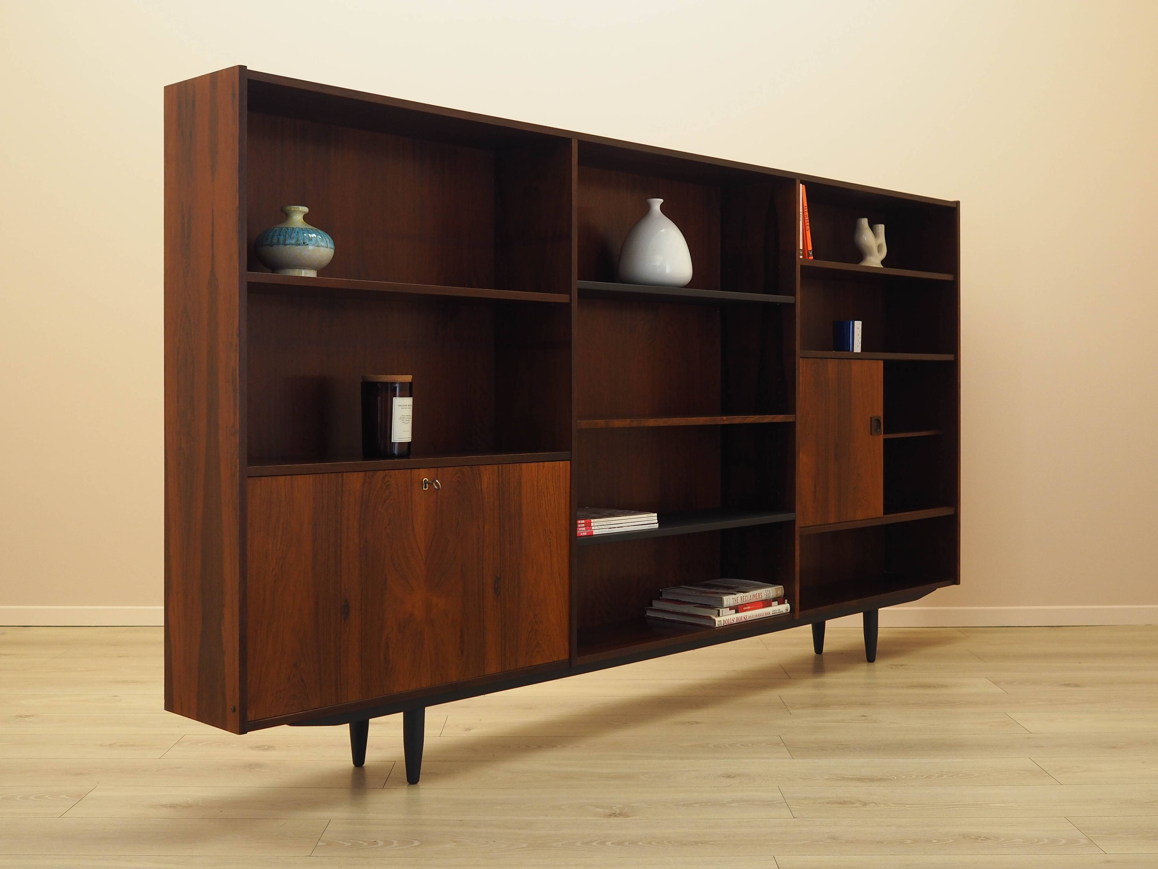 Rosewood bookcase, Danish design, 1970s, manufactured by Farsø Møbelfabrik