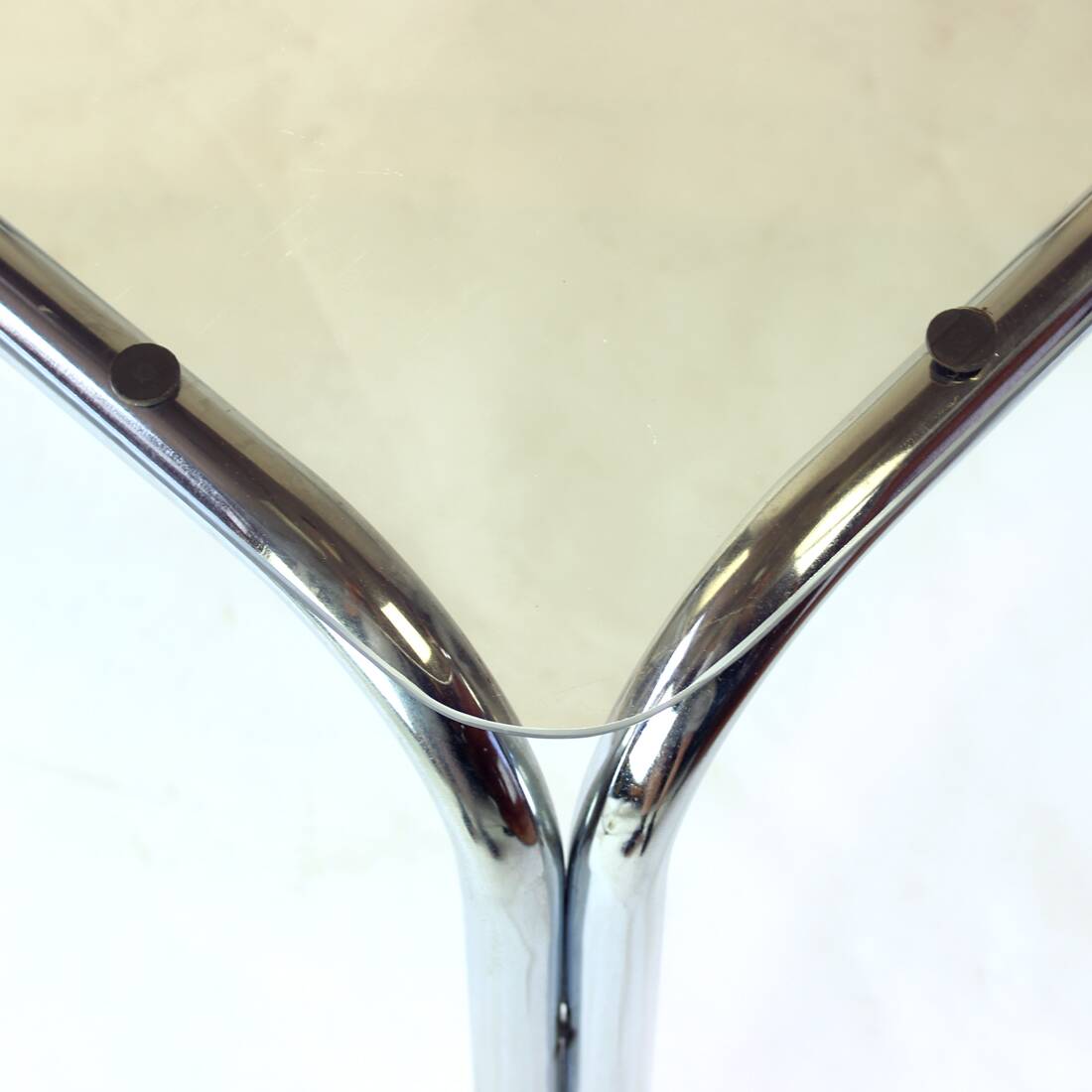 Table Basse Par Viliam Chlebo, Kodreta 1979