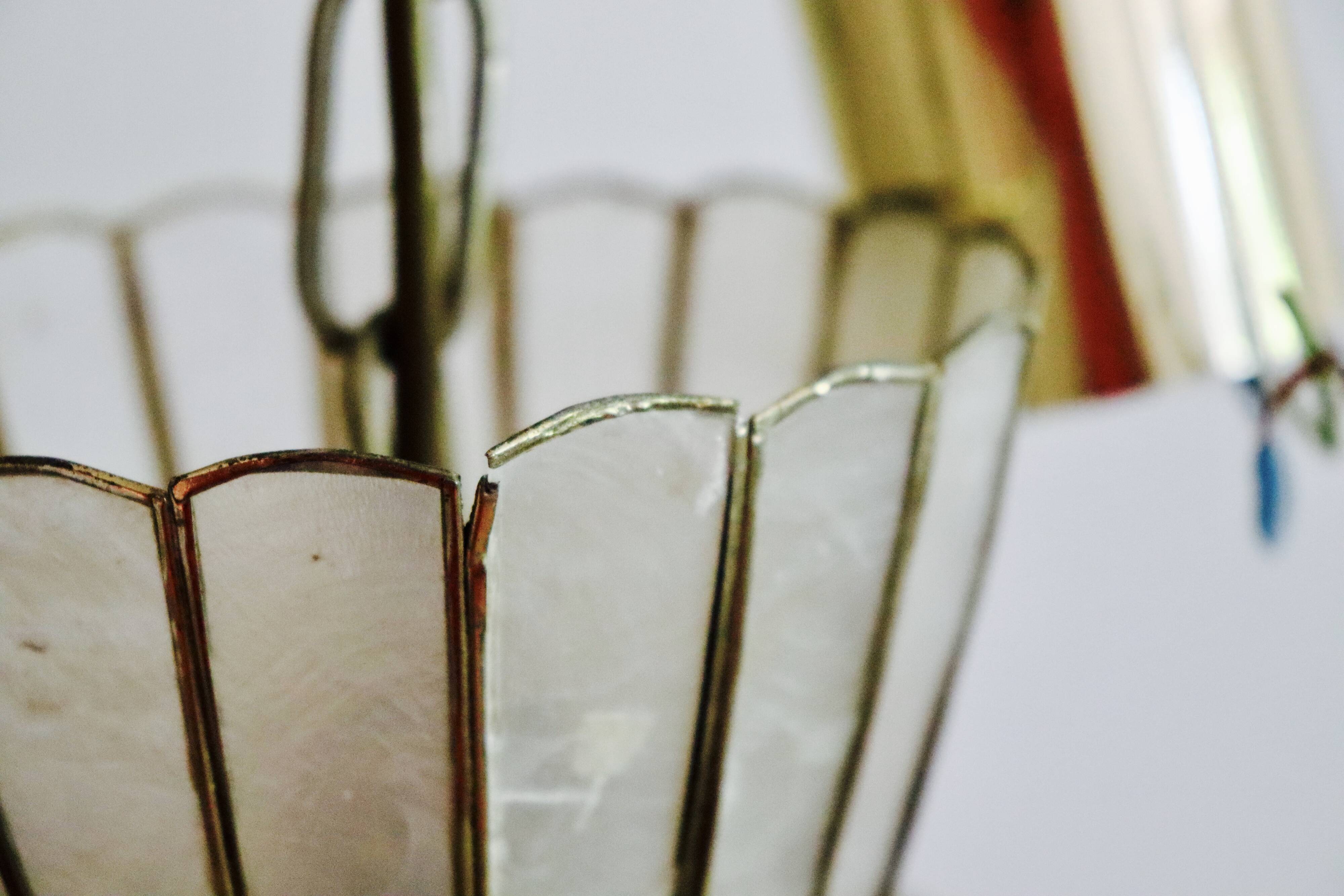 Mother-of-pearl lamp