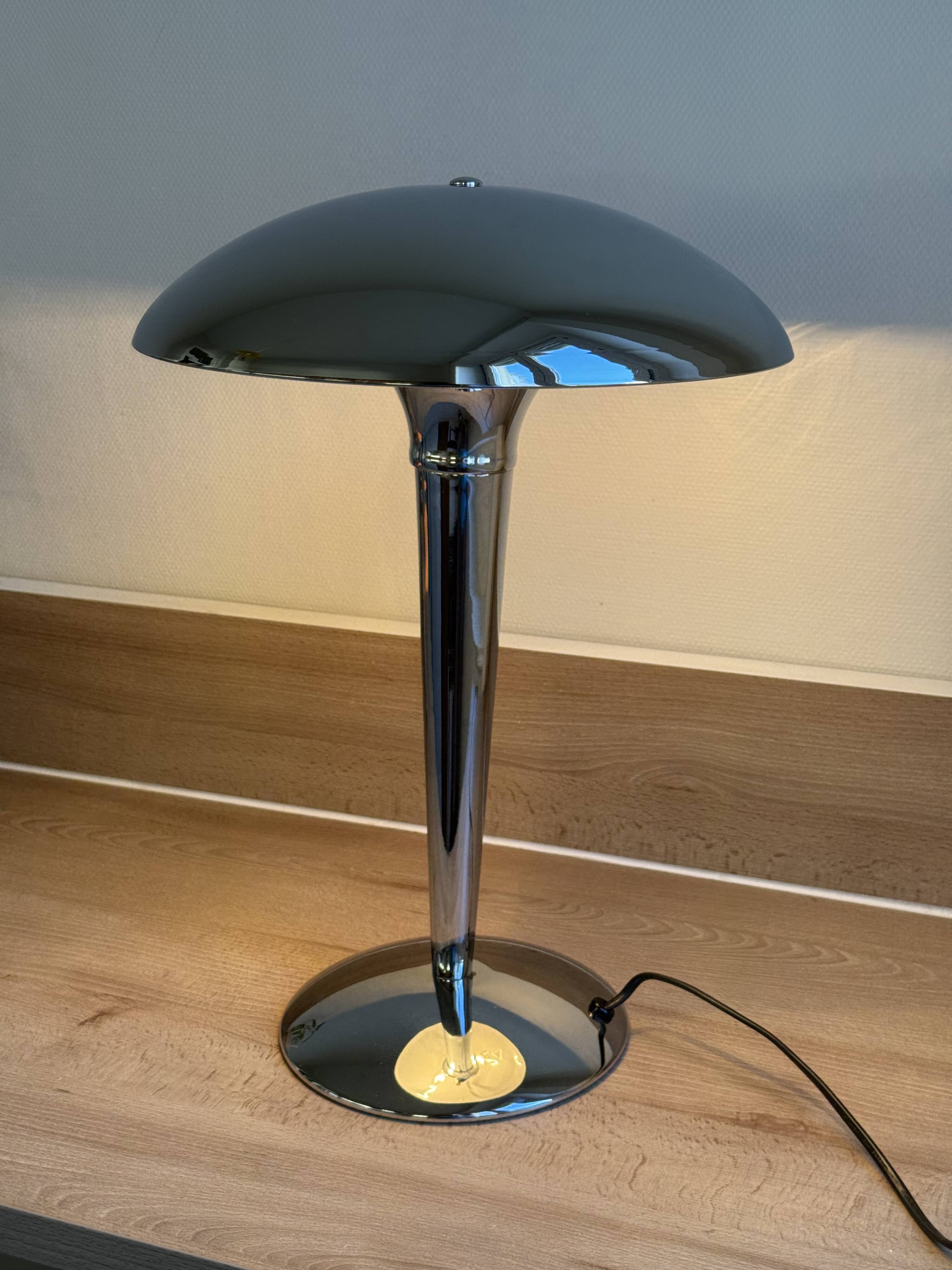 Table Lamp in Ship / Mushroom Style – Chrome Metal