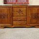 Large buffet en noyer massif, dessus en marbre noir
