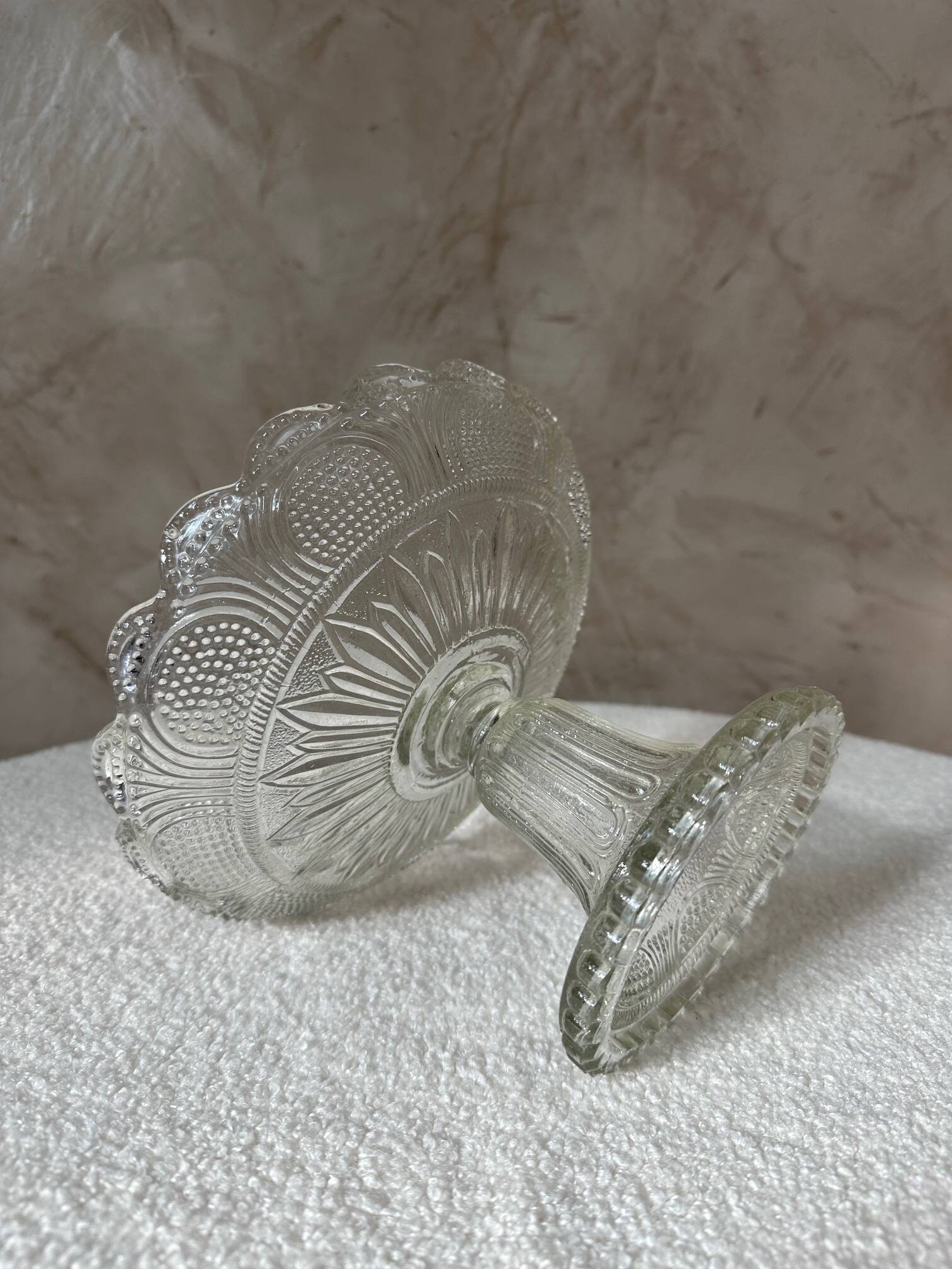 Etched glass fruit bowl
