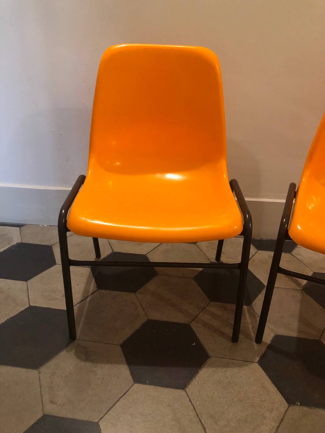 Lot de chaises vintage 70 , marque Aigfa