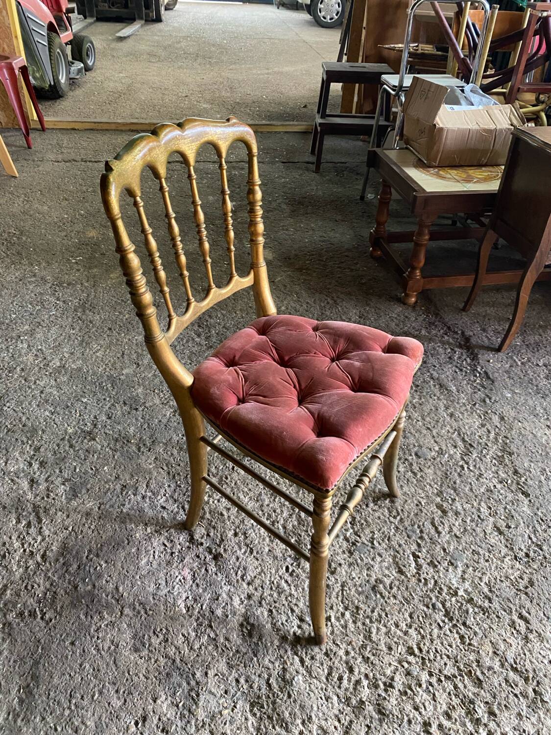 Napoleon III chair charivari