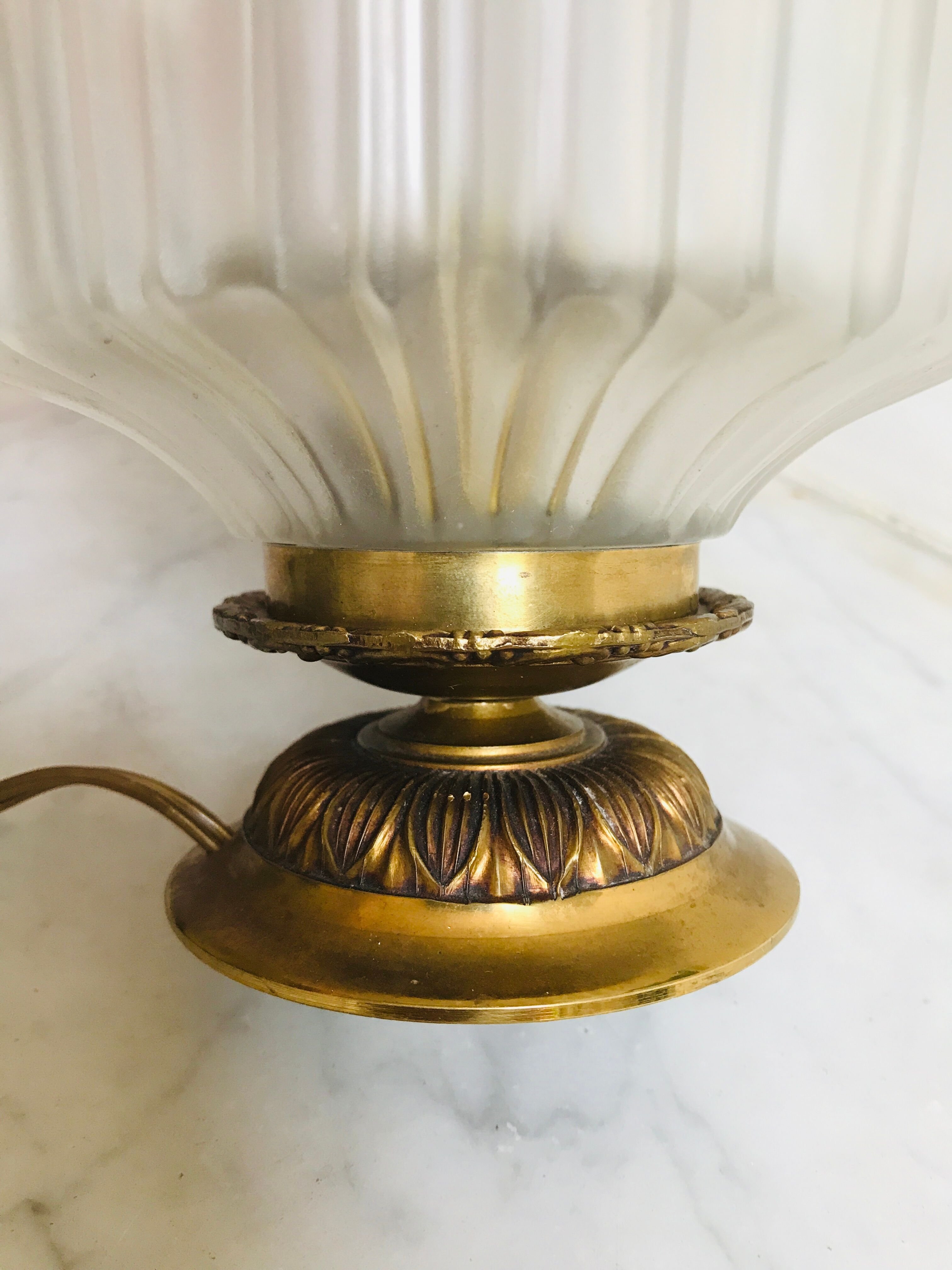 Table lamp- globe Art Deco skyscraper