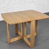 Folding and modular dining table