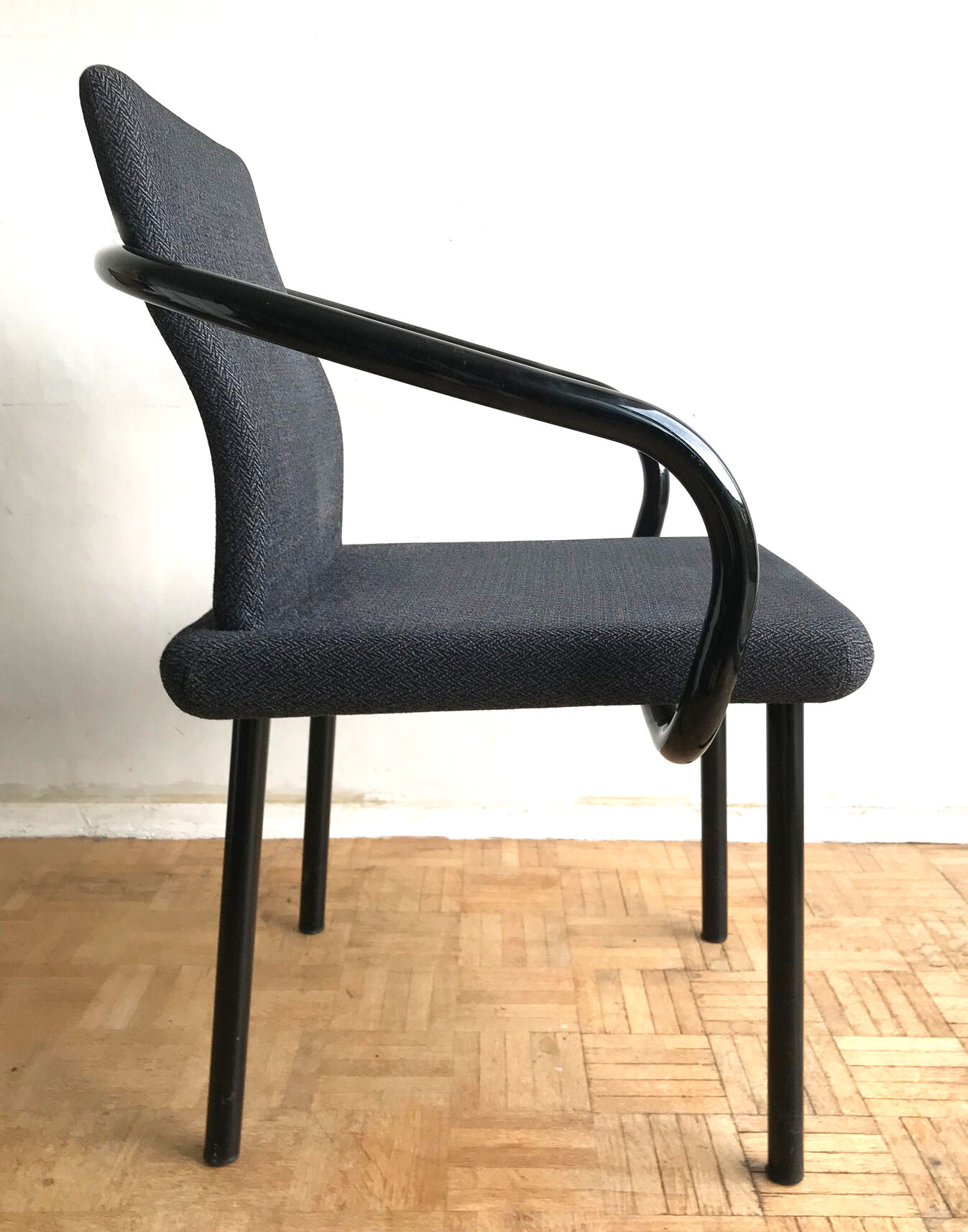 Pair of Mandarin armchairs, Ettore Sottsass, Knoll edition 1987