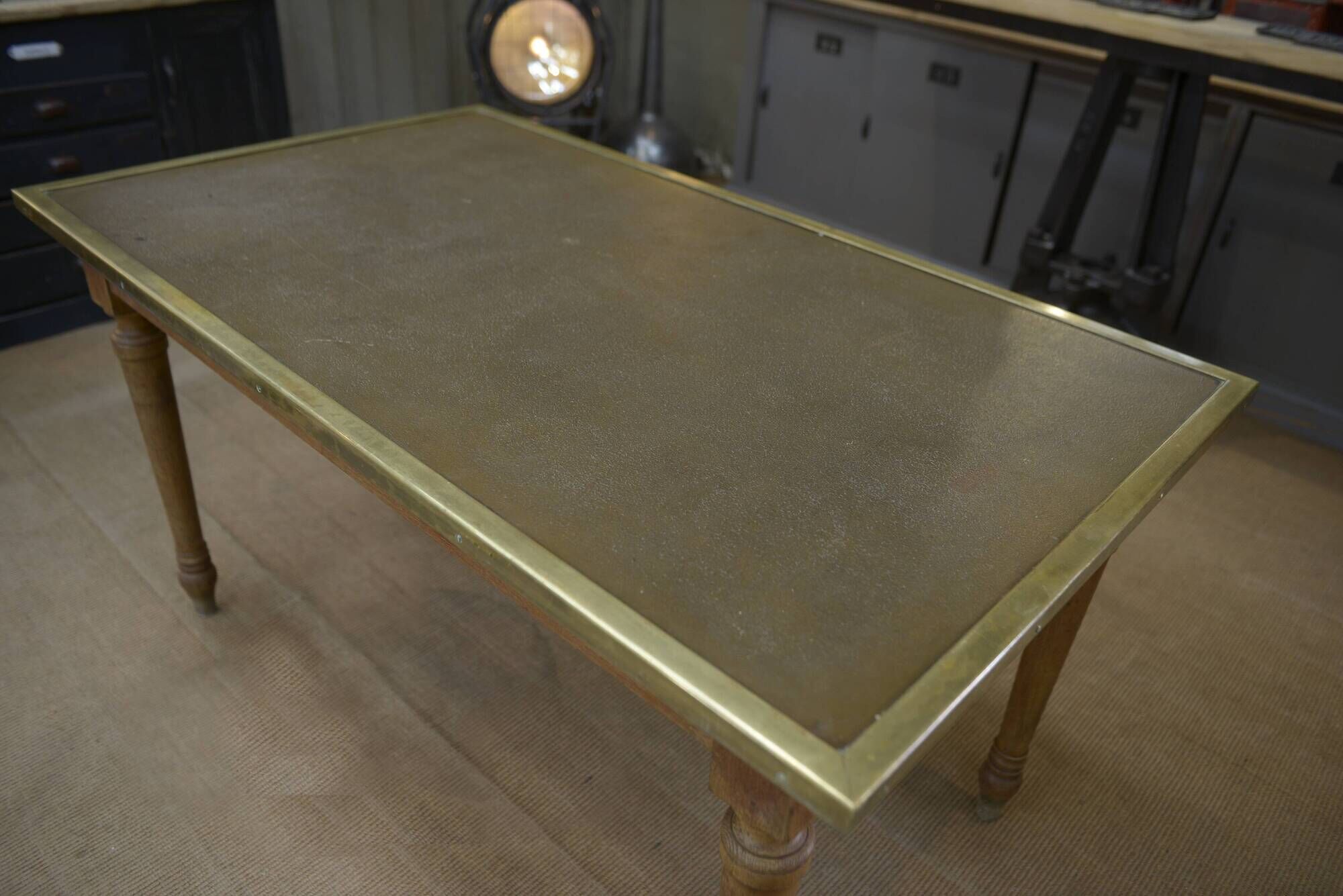 Oak and brass dining table Banque de France 1900
