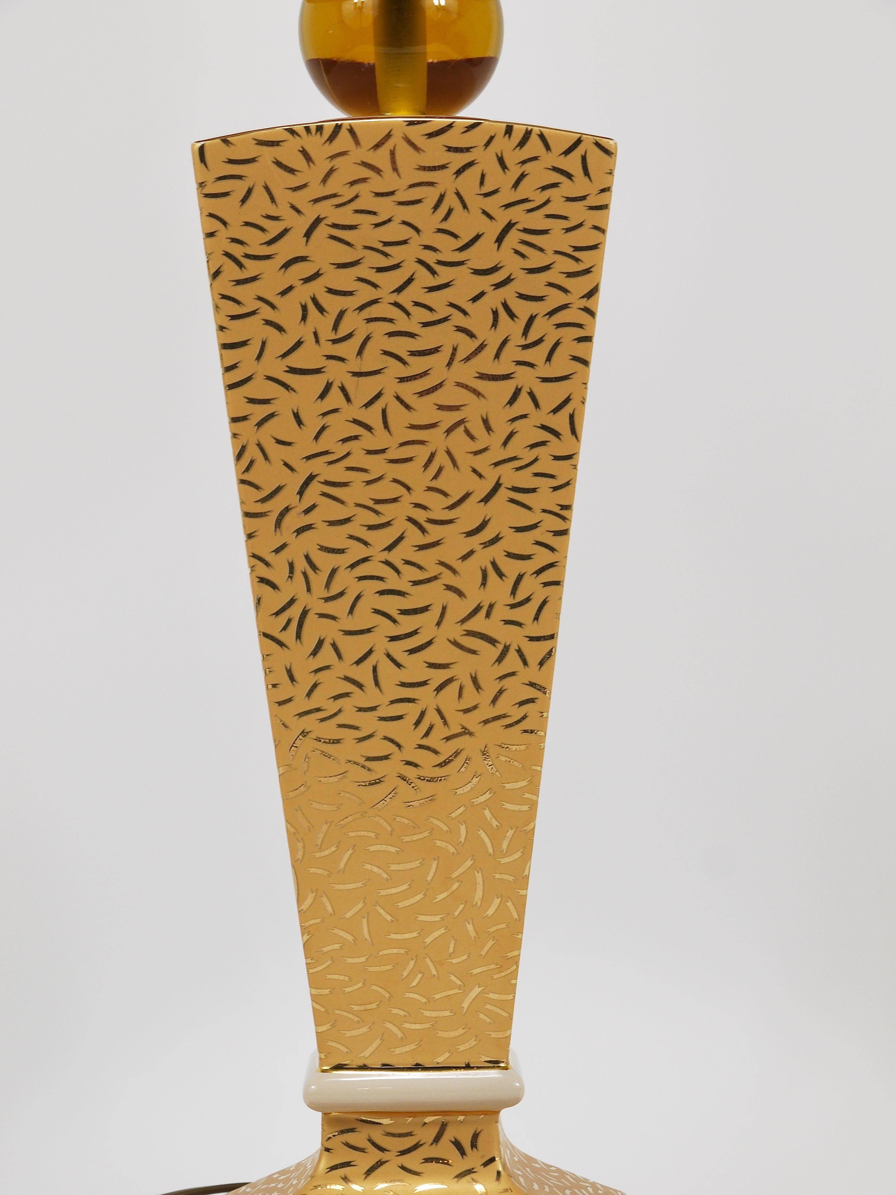 Lampe de table ou d'appoint en porcelaine de style post-moderne Memphis et Art Déco, Italie, années 1980