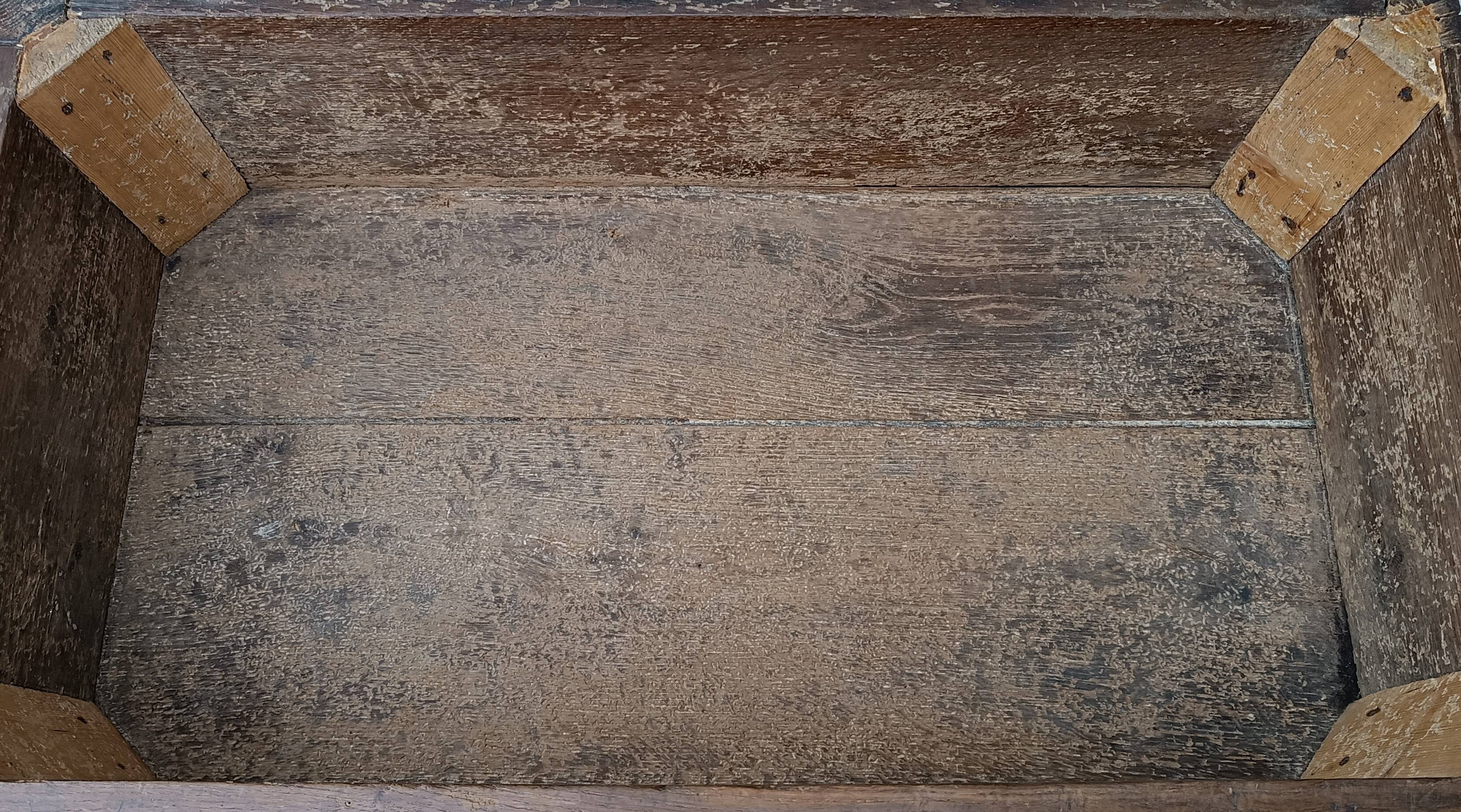 Louis XVI oak chest
