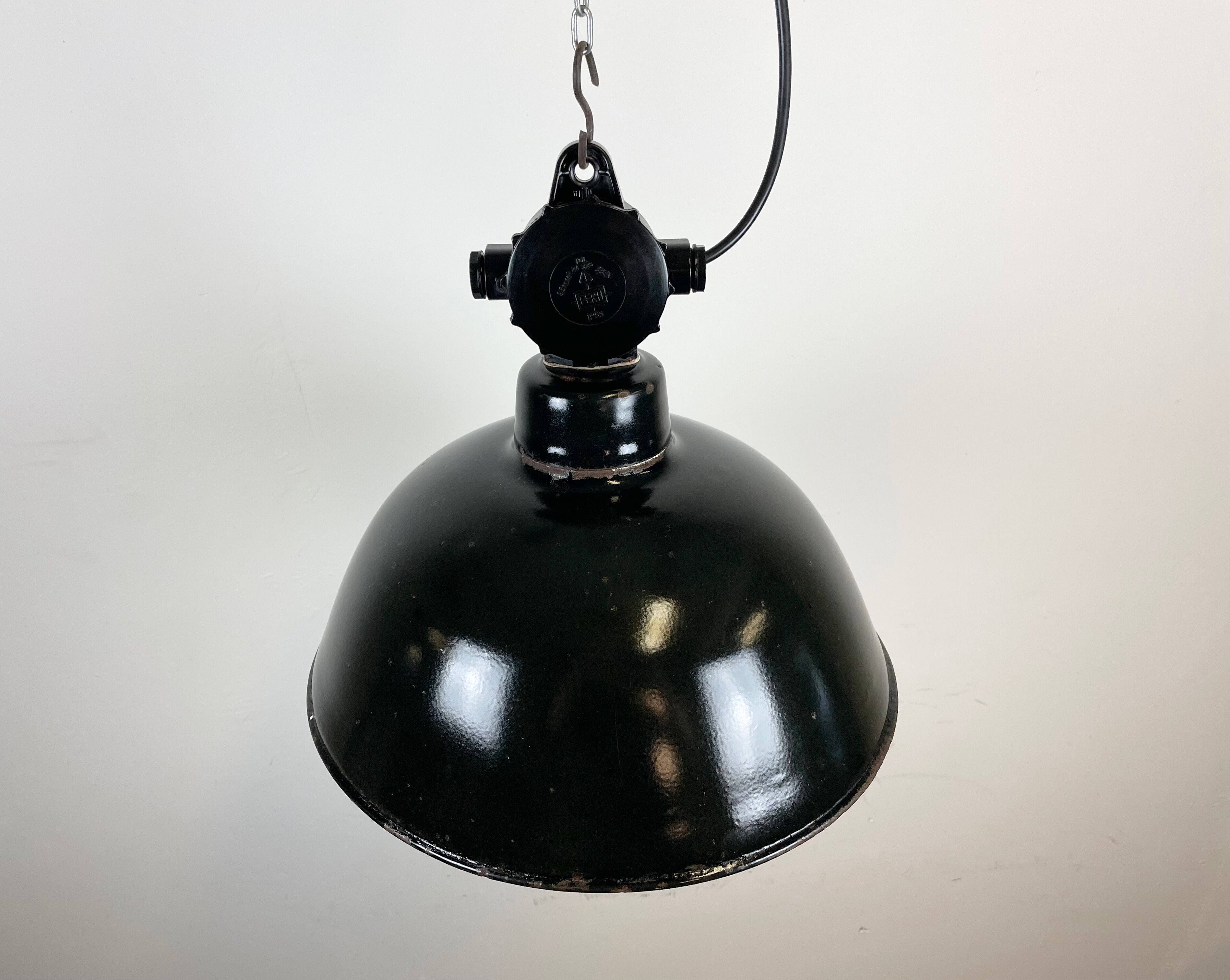 East German Enamel Factory Light By Lbd Veb Leuchtenbau Dresden, 1950s