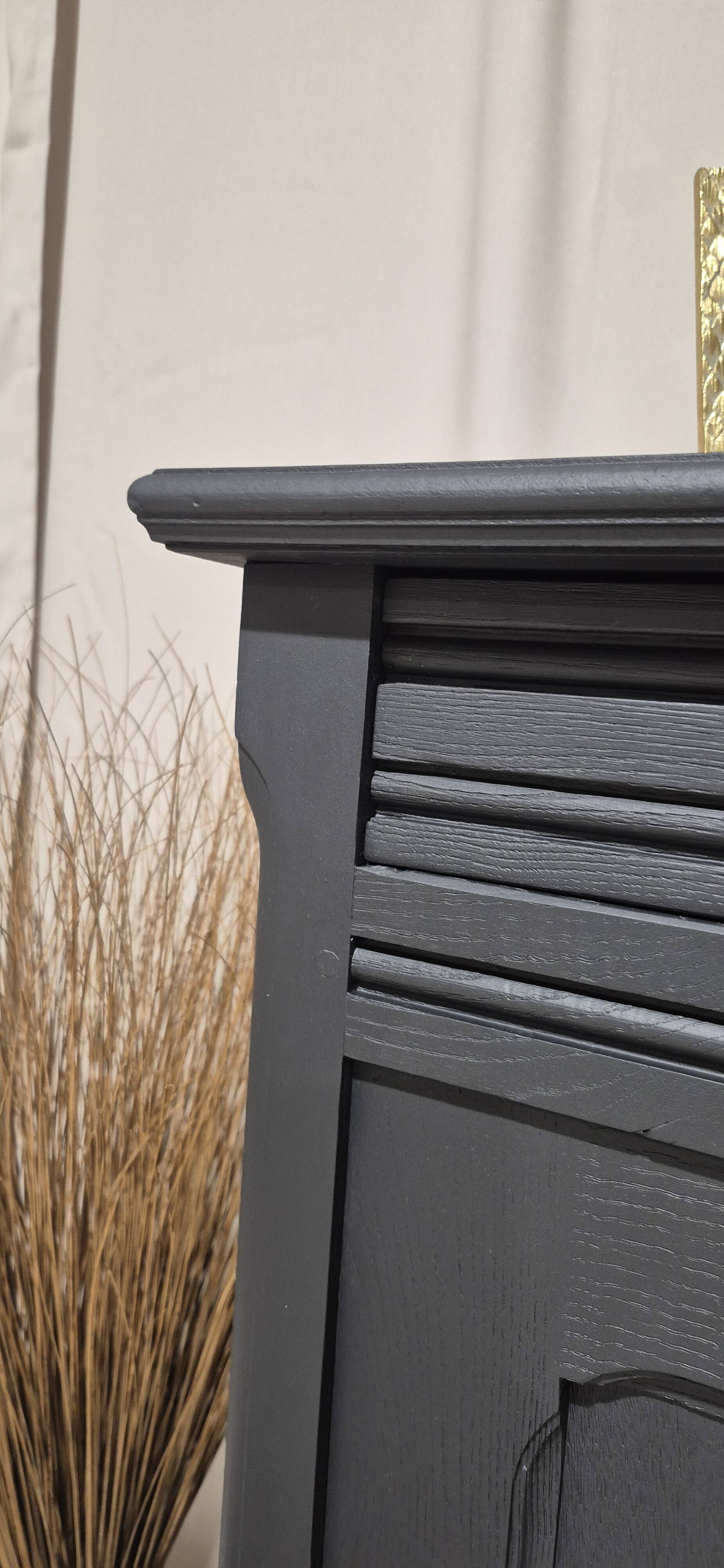 Buffet with 2 doors and 2 drawers