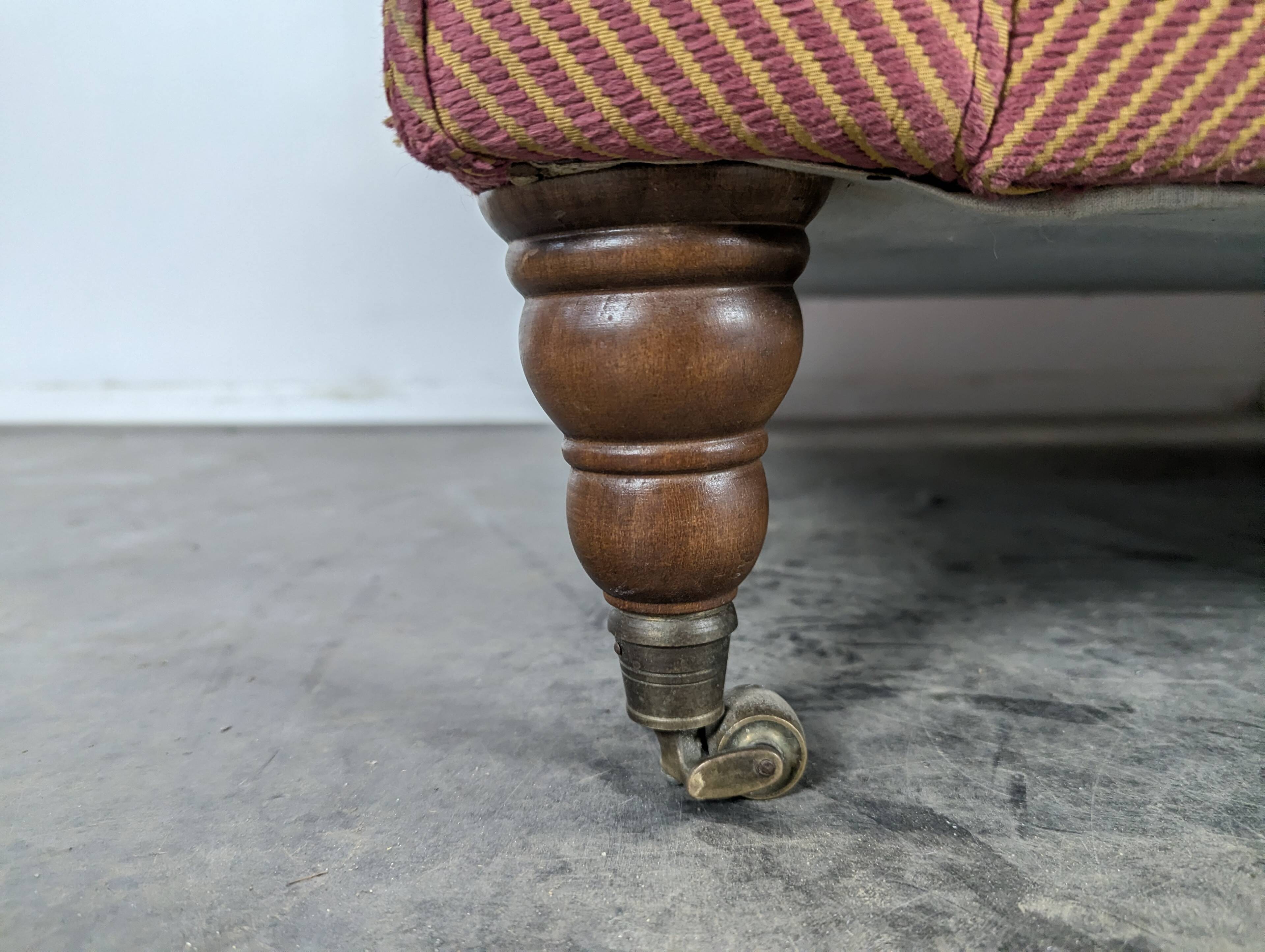 French canapé sofa manufacturing