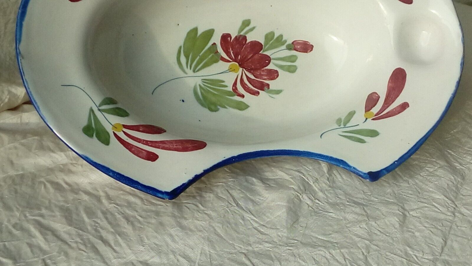 Plat a barbe barbier en faience de st clement fin 19 eme