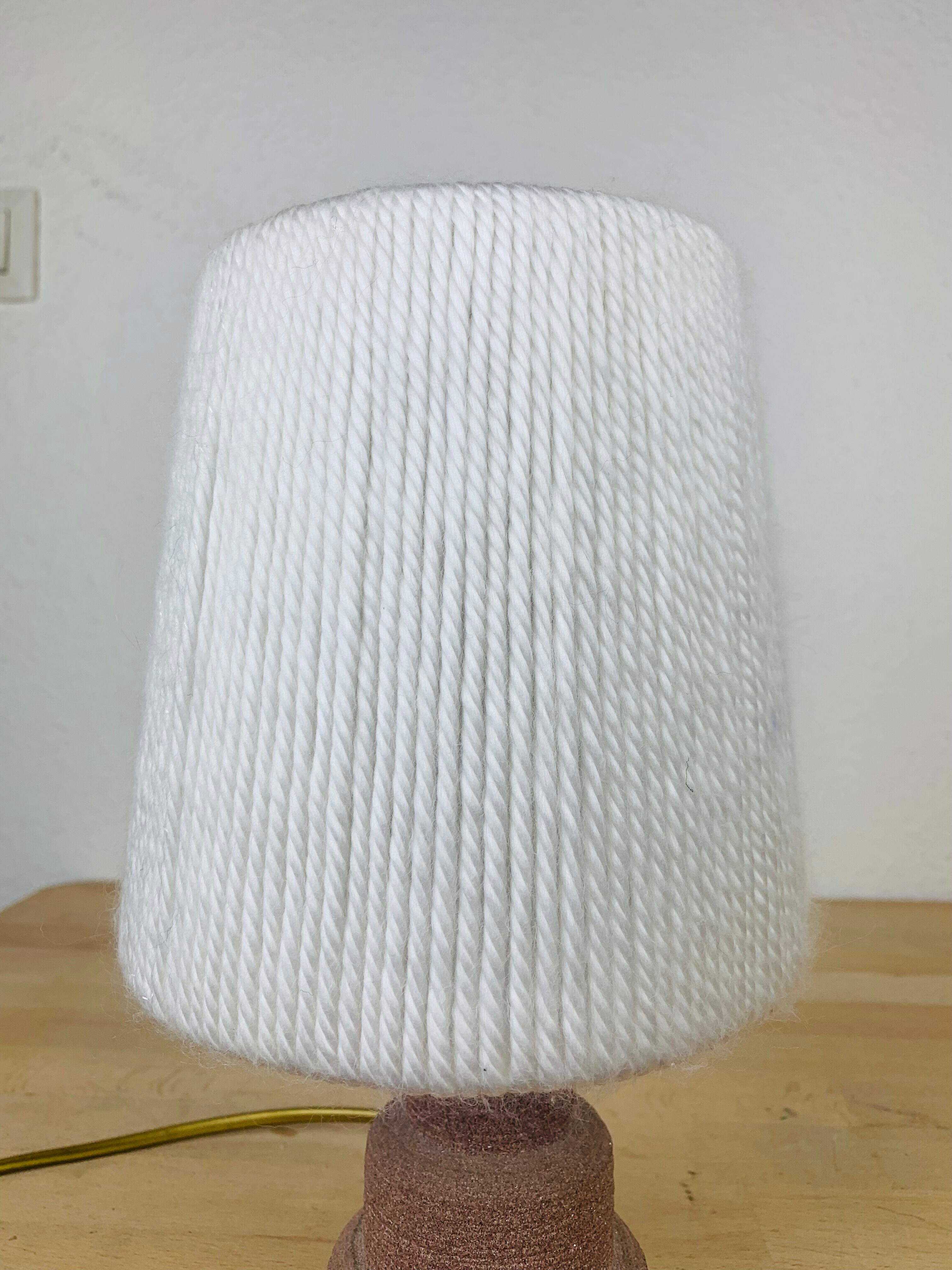 Brutalist lamp in pink sandstone and wool lampshade