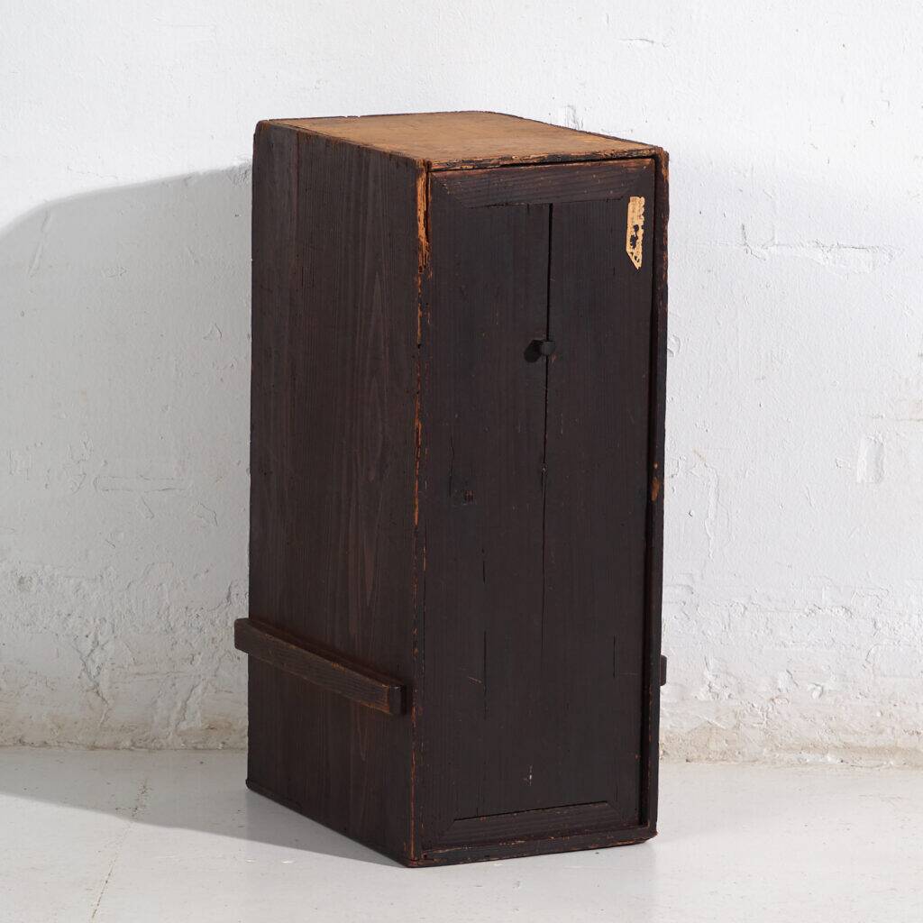 Japanese merchant storage cabinet – Late Meiji / early Taishō period (circa 1890–1926)