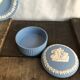 Boite et coupelle en porcelaine de Wedgwood