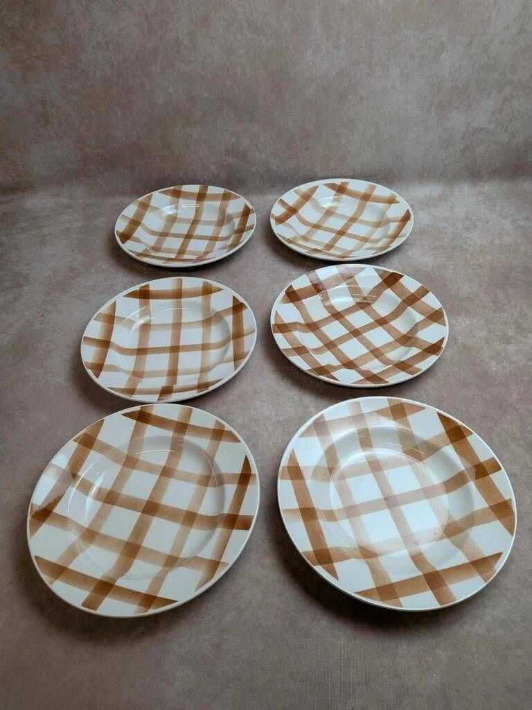 Set of 6 vintage deep plates Moulin des Loups – Checkered pattern