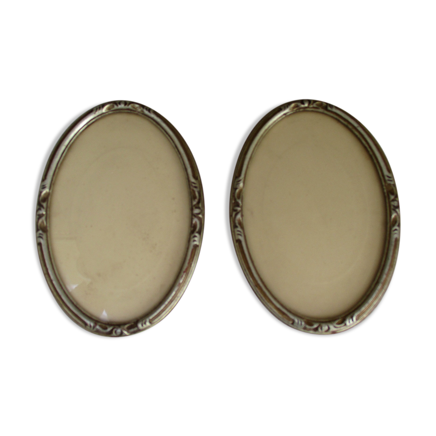 Pair of old oval art deco frames