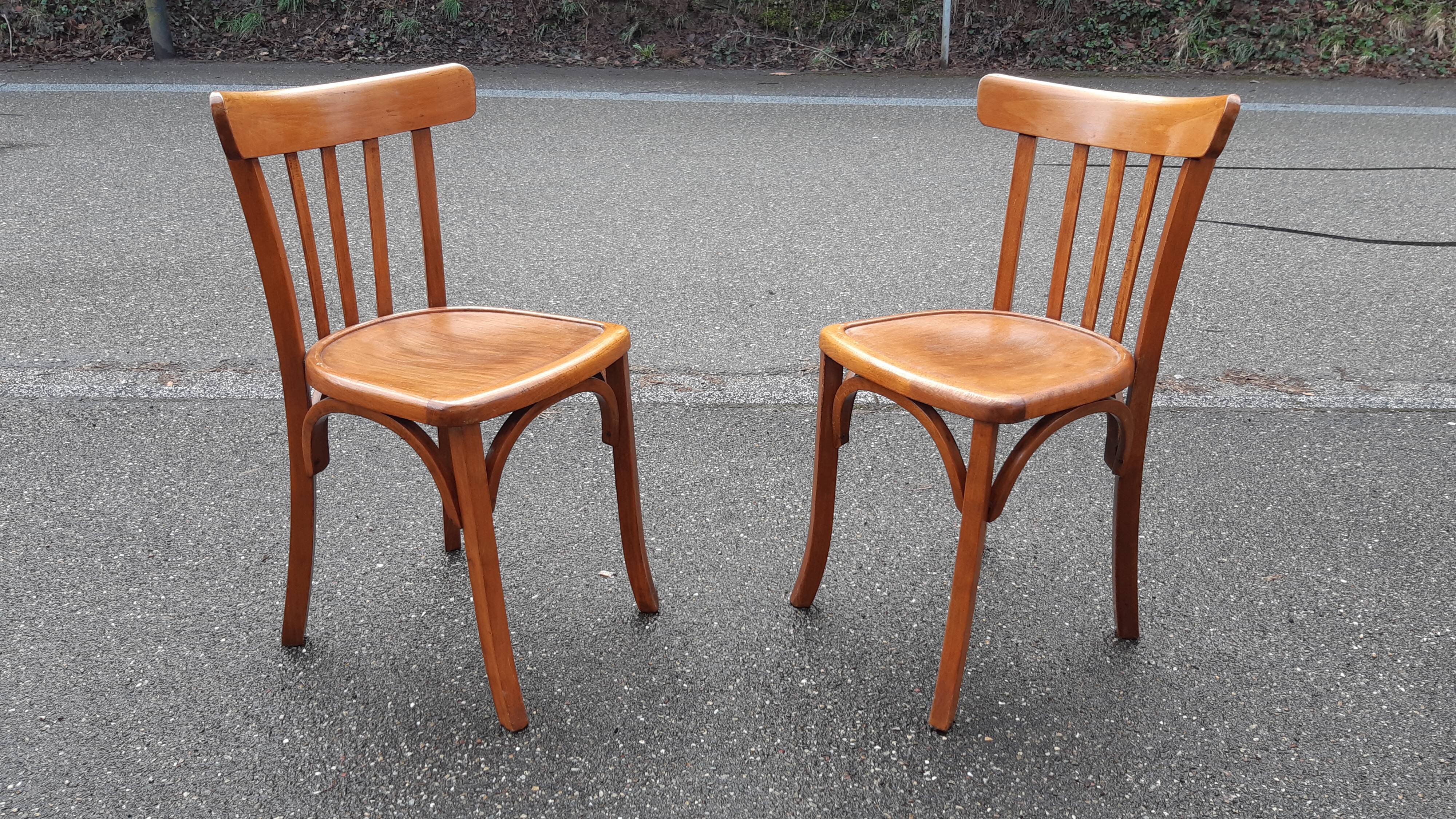 Paire de chaises bistrot années 60