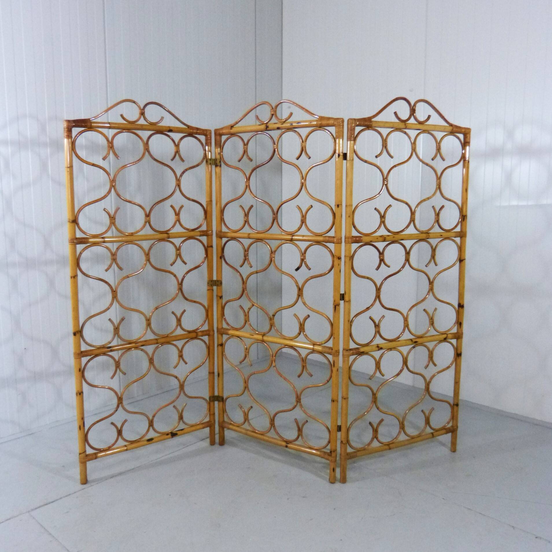 Rattan roomdivider folding screen Italy 1960’s