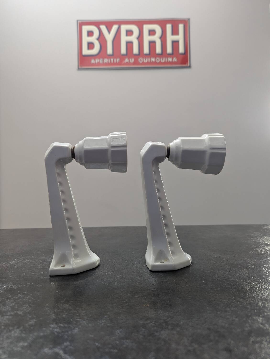 Lot of two porcelain wall lights 1930 Art Deco bathroom