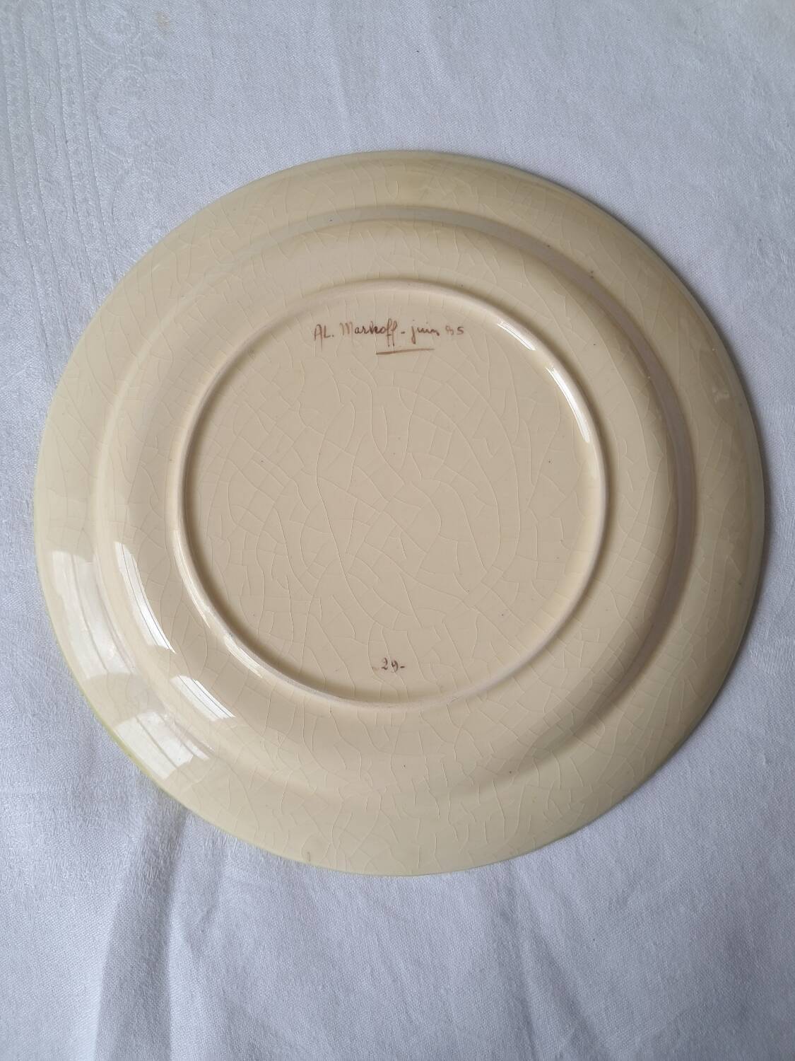 6 dinner plates with Moustiers de Longchamp decor. 1985