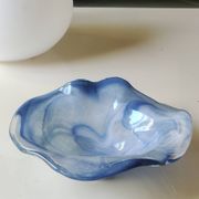 Large organic floral empty pocket. In glass/crystal