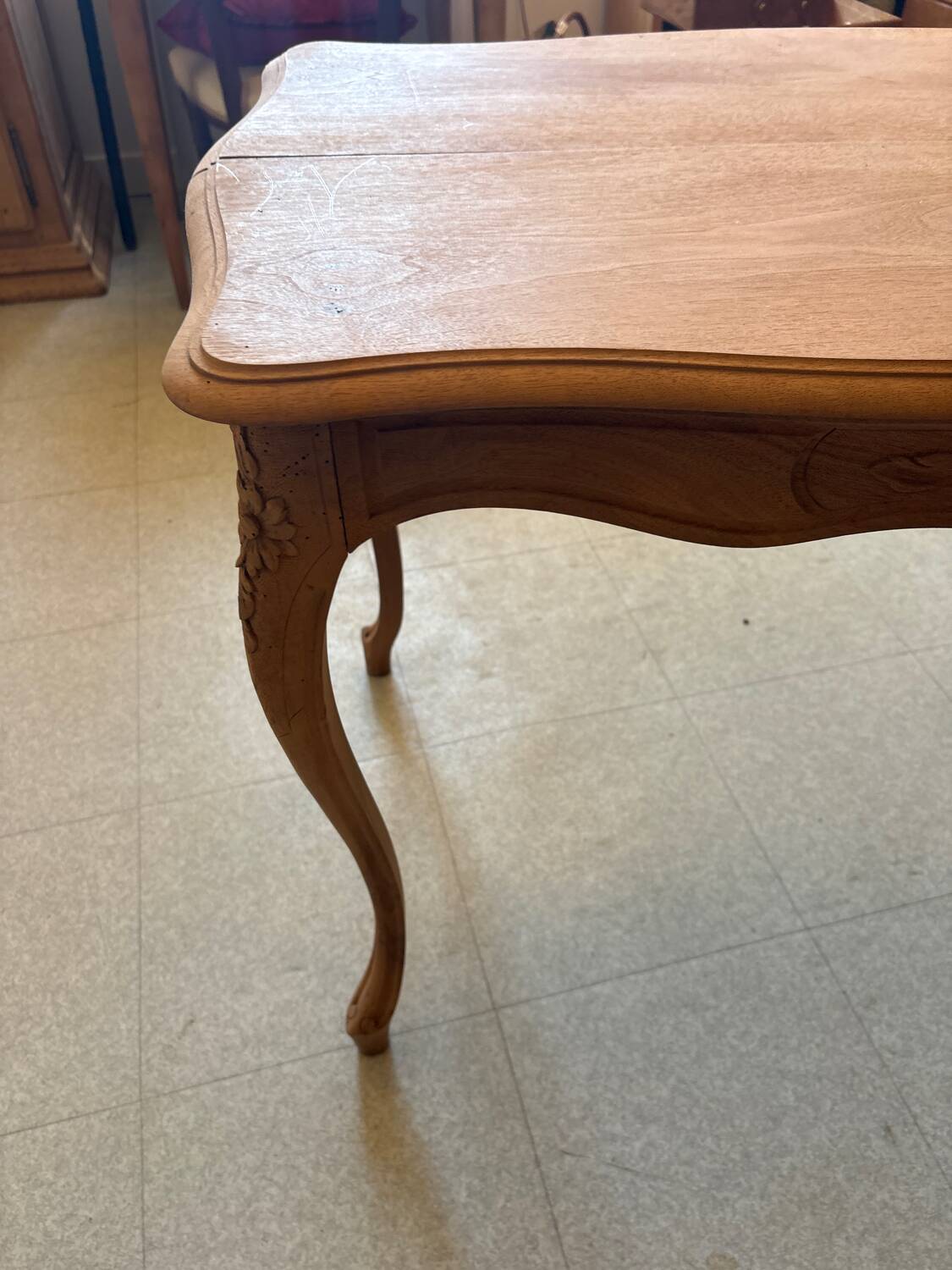 Louis XV sandblasted table style