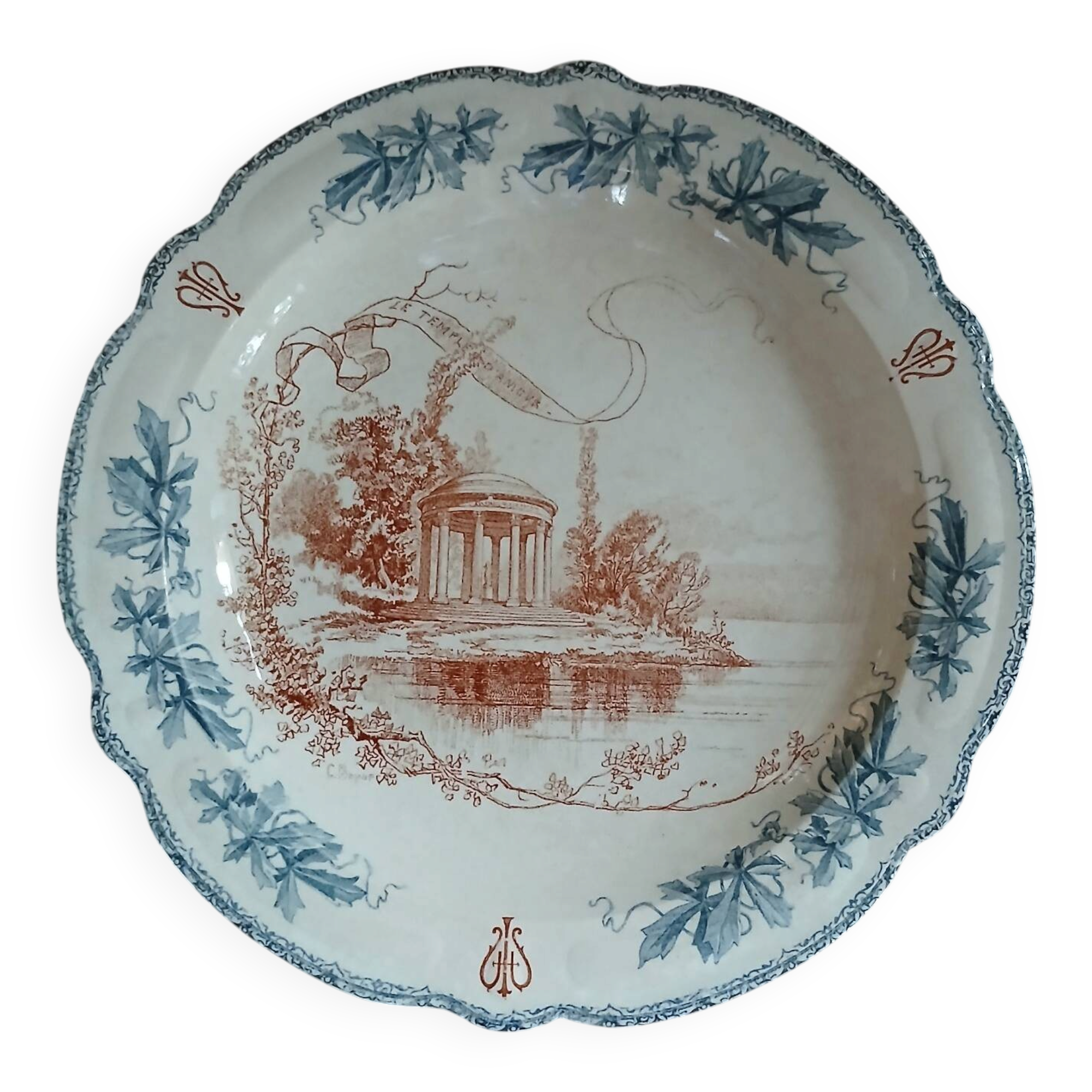 Large antique plate "Louis XIII" Choisy le Roi