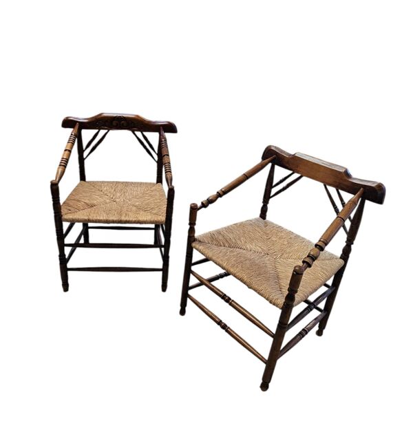Paire de chaises hollandaises en chêne / Rush assorties des années 1930
