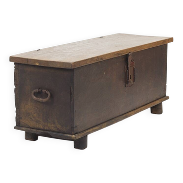 Rustic 18th Century Farmhouse Antique Primitive Six Plank Spanish Chest