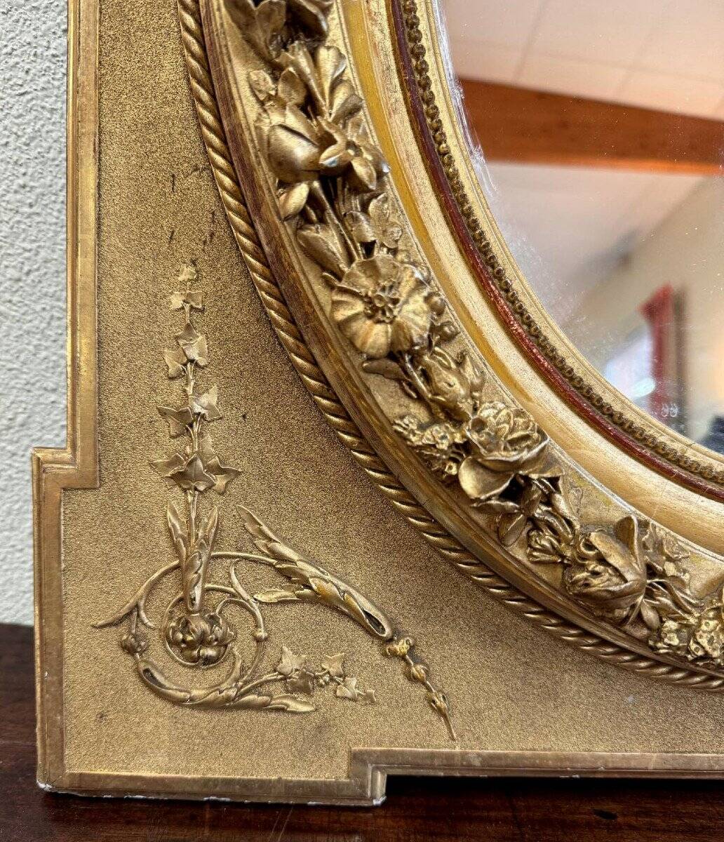 Louis XVI Style Medallion Mirror in gilded wood