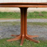 Dining round vintage with extensions