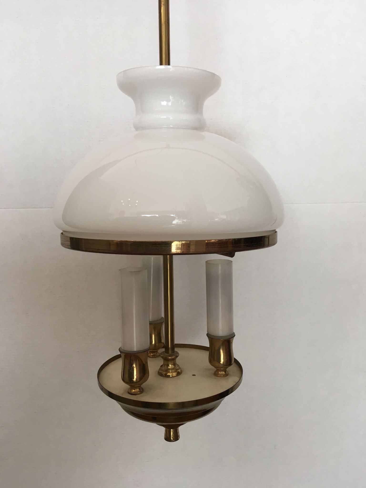 Lustre lanterne globe opaline 3 lumières