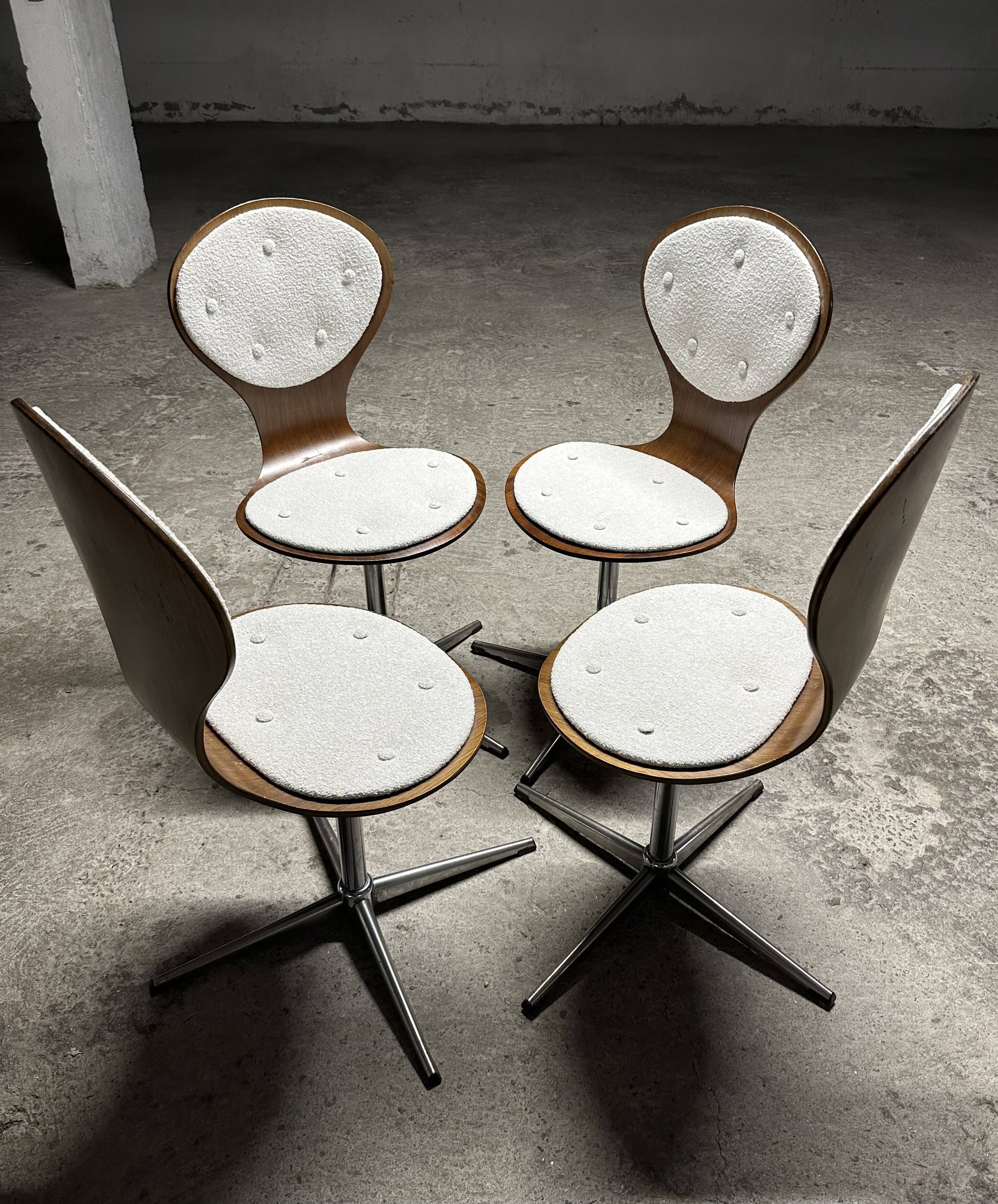 Suite de 4 chaises vintage bois cintré et palissandre. Allemagne, années 60