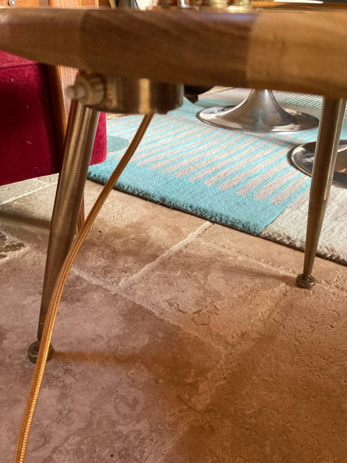 Vintage four-branch tripod lamp