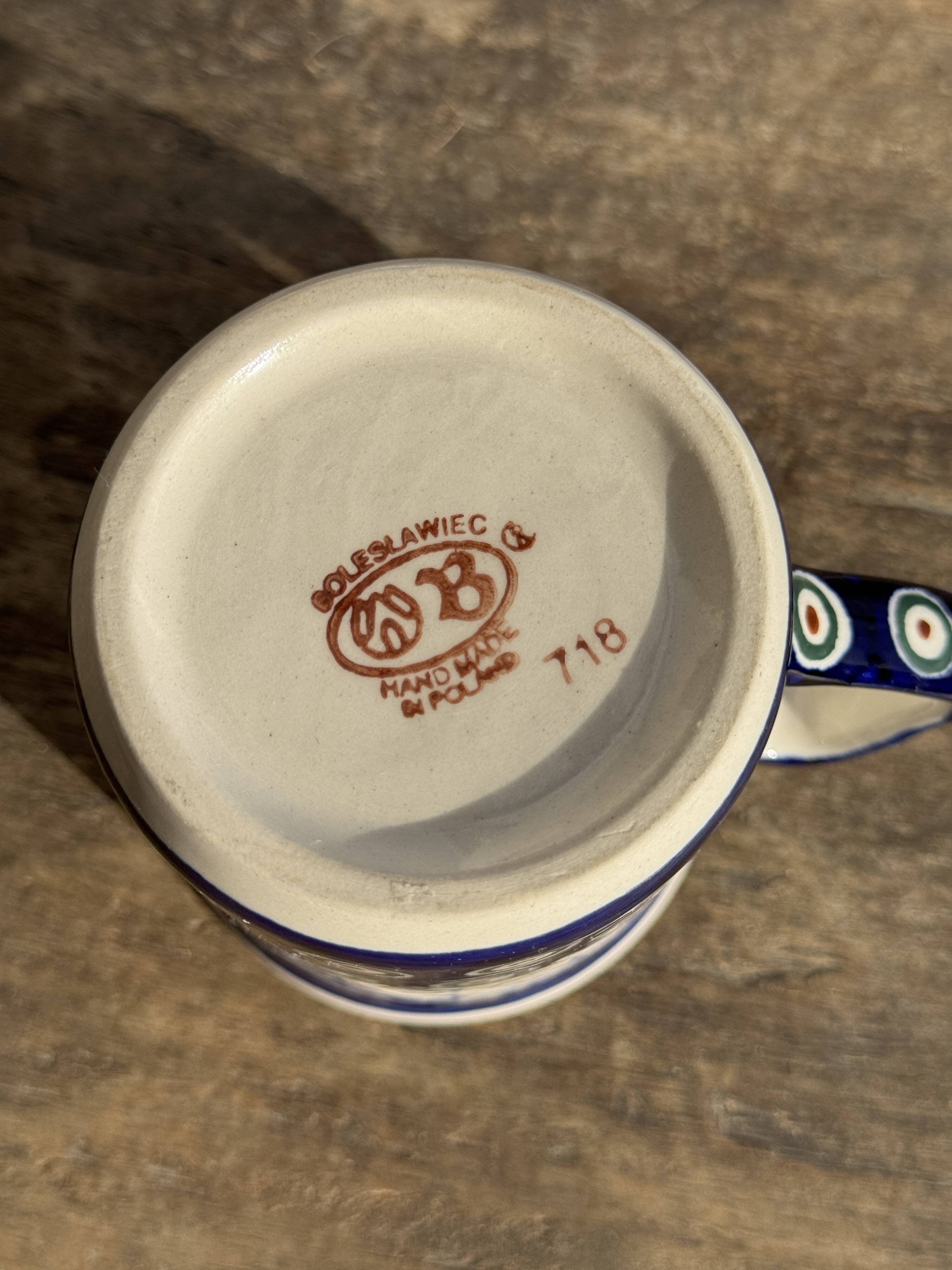 Mug en grès émaillé bleu de Bolesławiec H9,5 D11