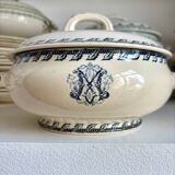 Small K&G Lunéville ironstone tureen