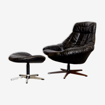 Swivel Lounge Chair by H.W. Klein for Bramin
